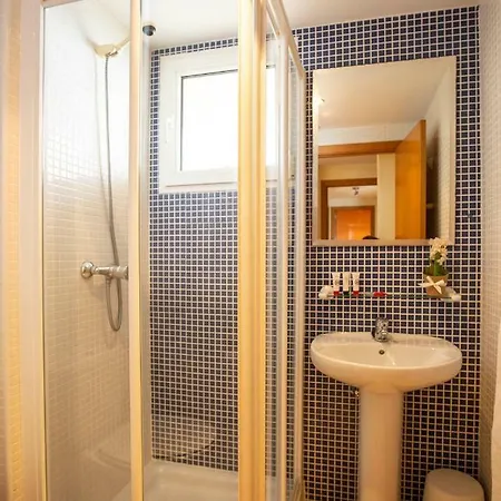 525 Apartment *